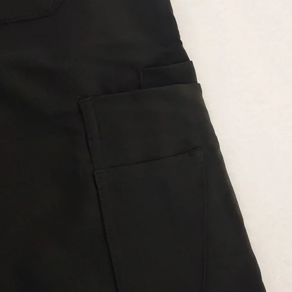 Essential Threads Welby mens Scrubs set - Picture 10 of 16